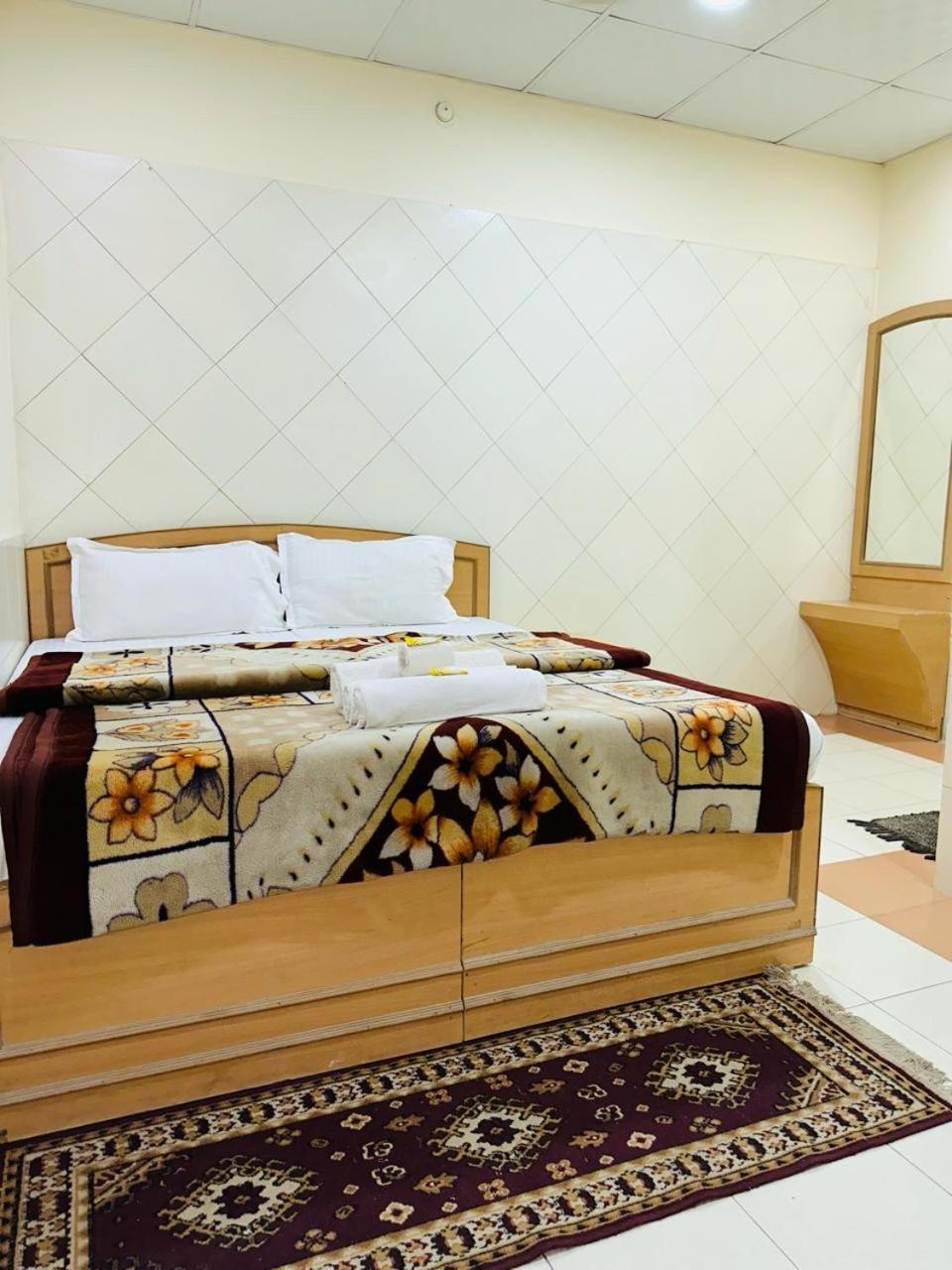 Hotel Sheela, 100M From Taj Mahal Agra  Luaran gambar