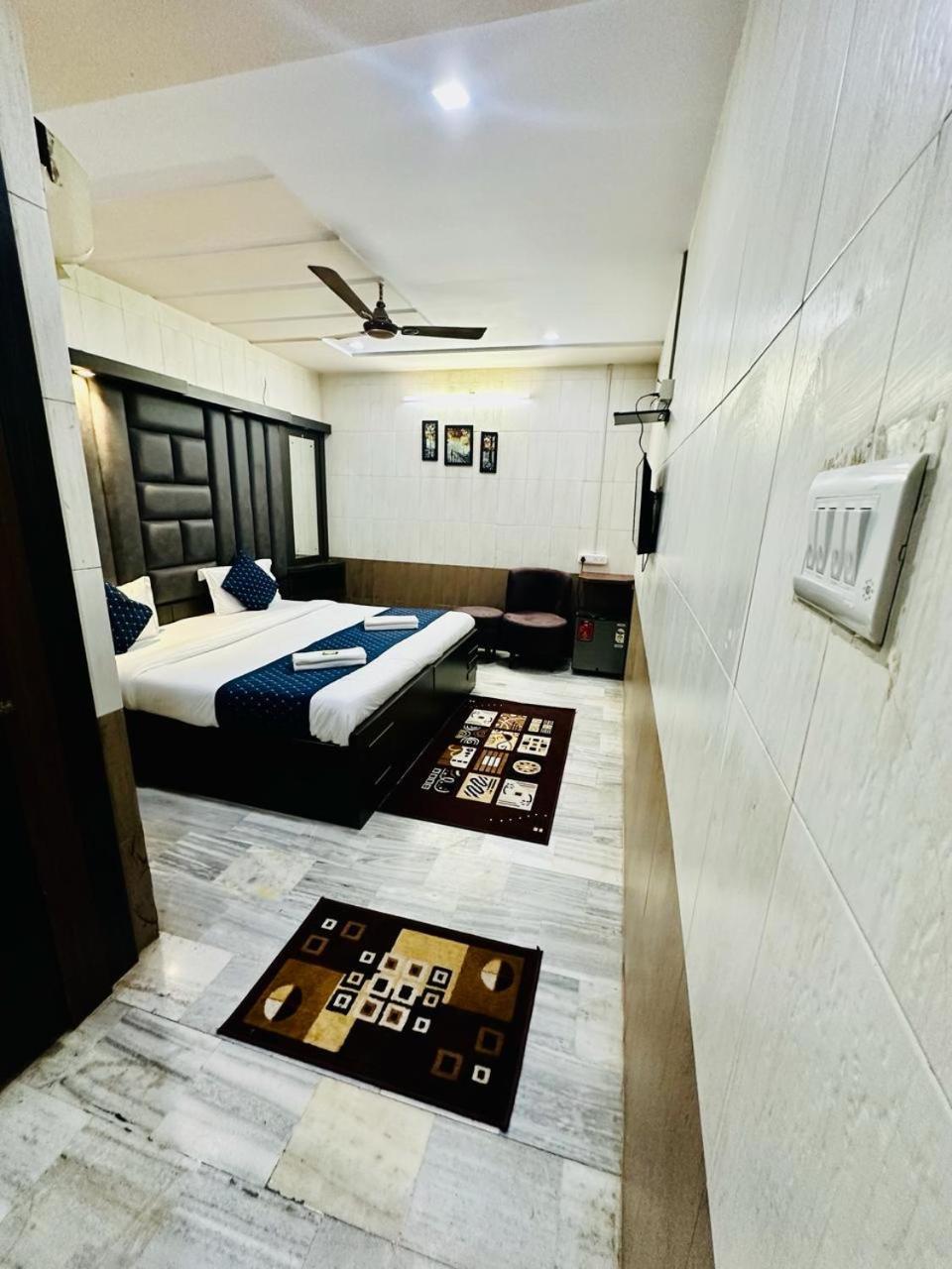 Hotel Sheela, 100M From Taj Mahal Agra  Luaran gambar