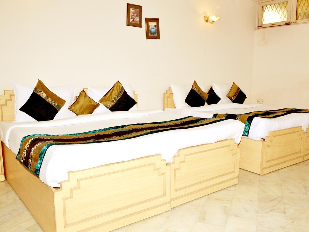 Hotel Sheela, 100M From Taj Mahal Agra  Luaran gambar