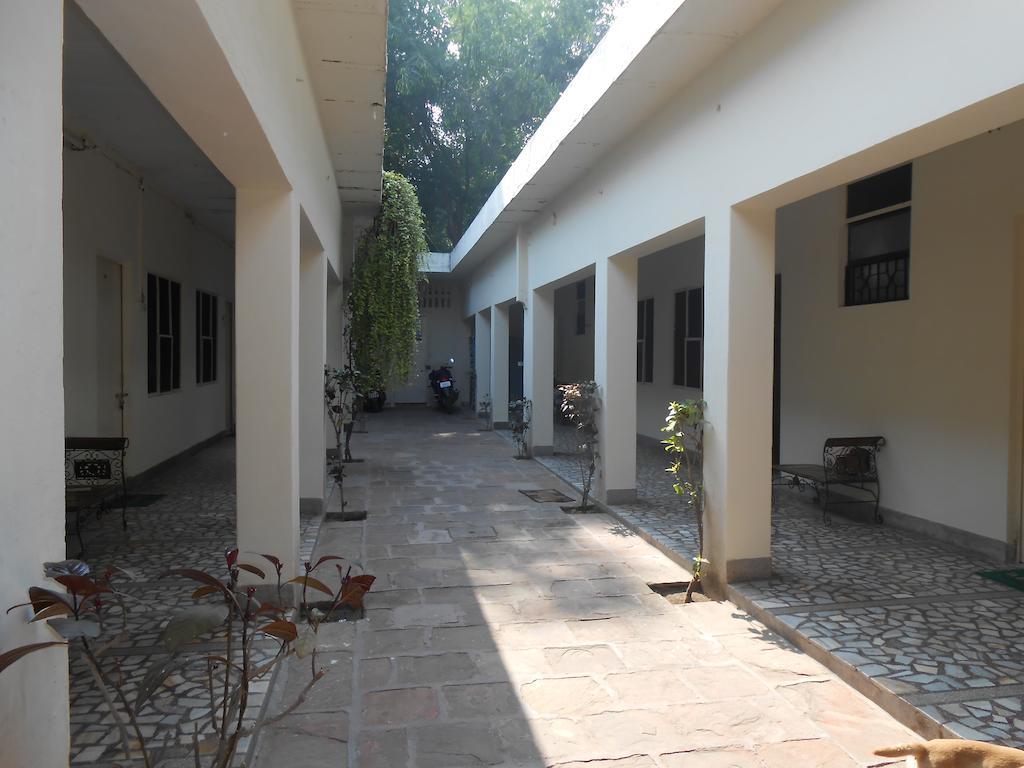 Hotel Sheela, 100M From Taj Mahal Agra  Luaran gambar