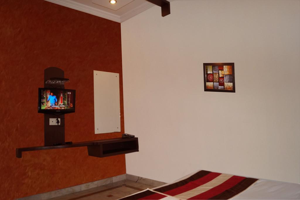 Hotel Sheela, 100M From Taj Mahal Agra  Luaran gambar