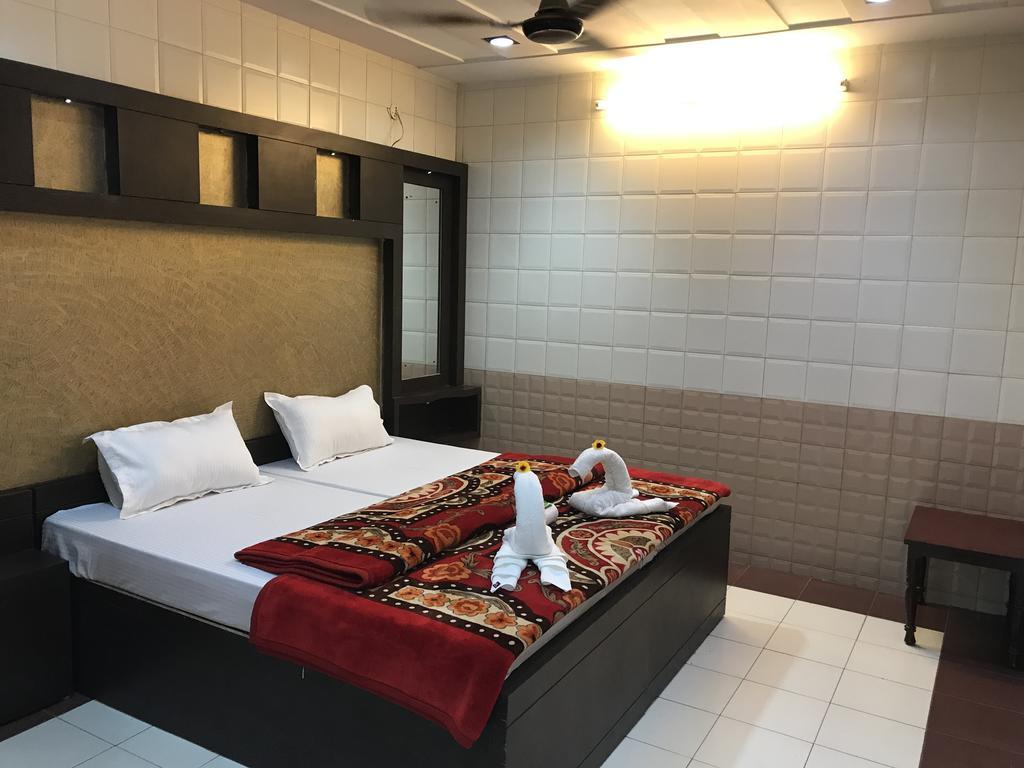 Hotel Sheela, 100M From Taj Mahal Agra  Luaran gambar