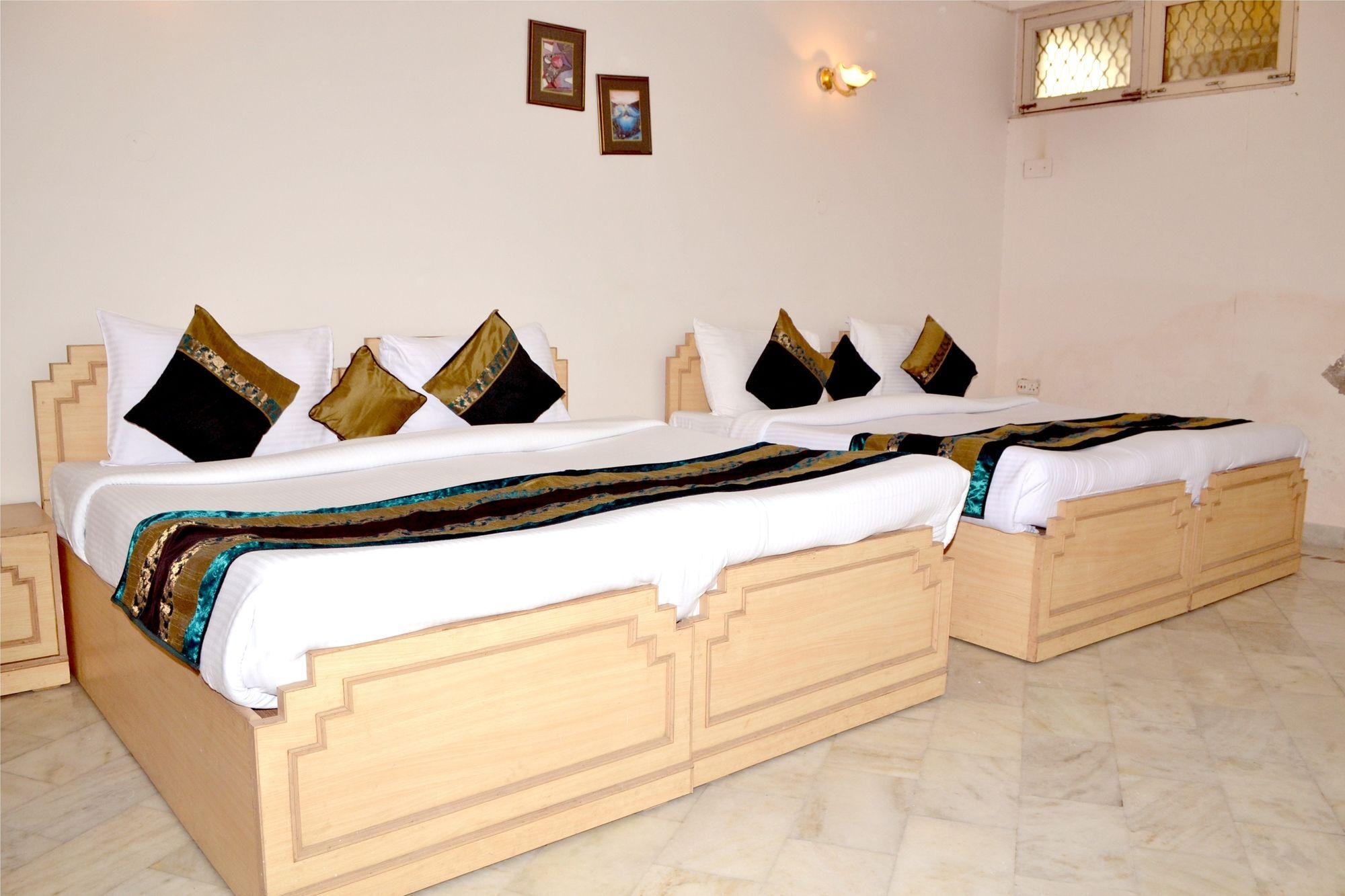 Hotel Sheela, 100M From Taj Mahal Agra  Luaran gambar